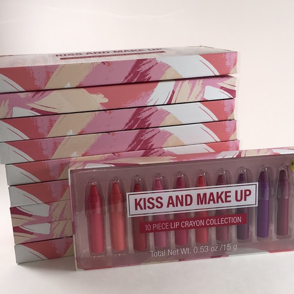 Kiss and Make Up 10 piece lip crayons  NWT- 10 inc - Picture 1 of 4